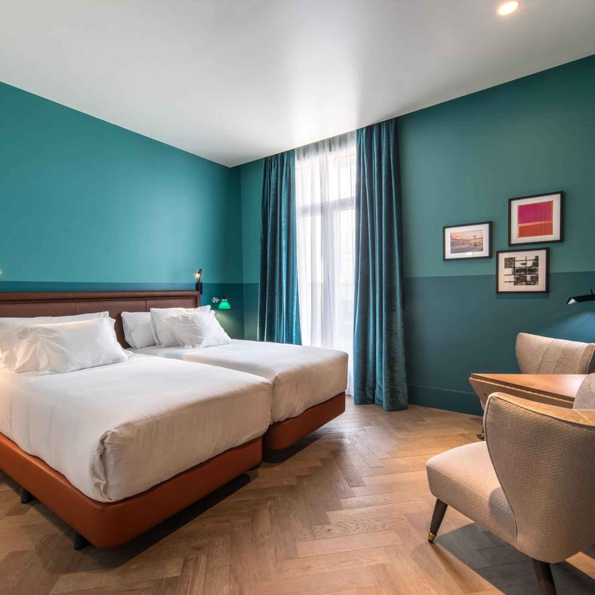 Tower, Suite