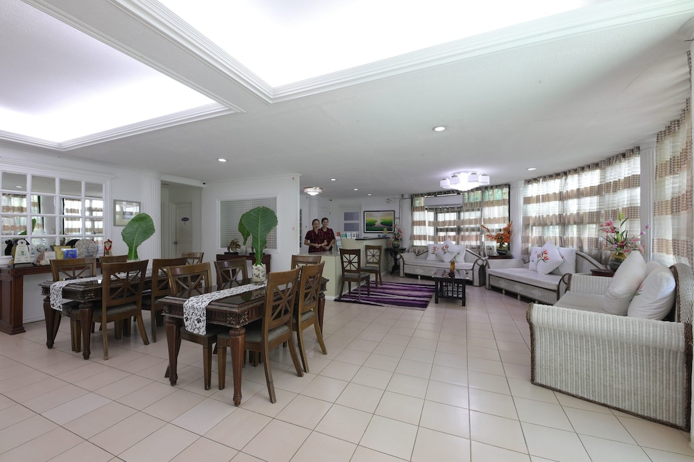Loreland Farm Resort 50/66