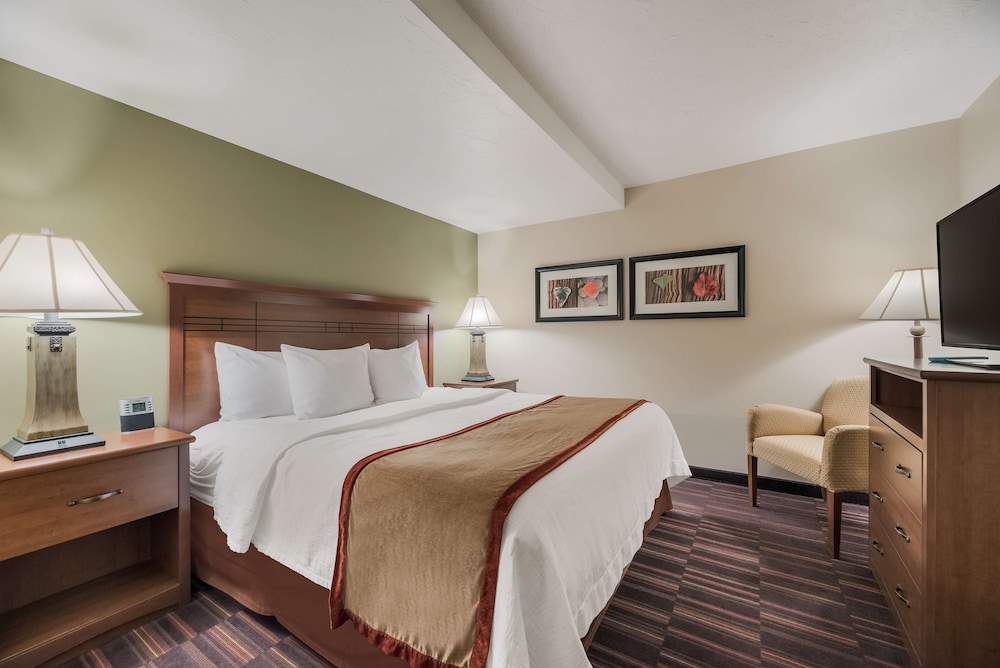 Town & Country Inn 10/50