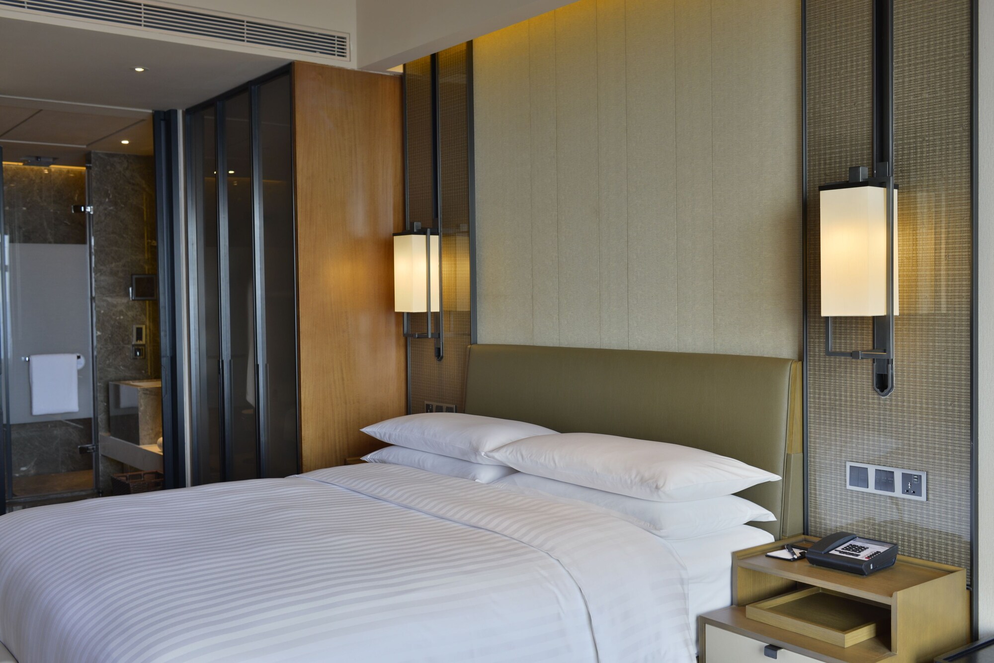 غرفة بسرير كينج بإطلالة على المدينة، Chongqing Marriott Hotel 4/8