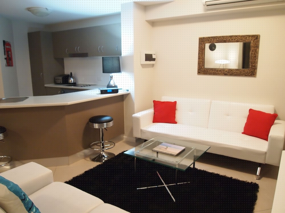 EDGE APARTMENTS CAIRNS 51/75