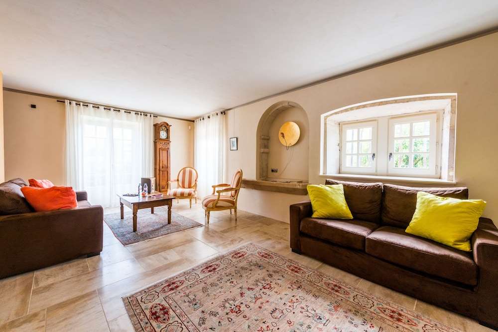 Le Chateau De Besseuil 36/58