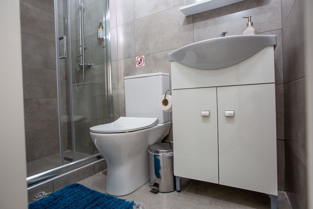 Raise Boutique Rooms in Center of Athens 20/23