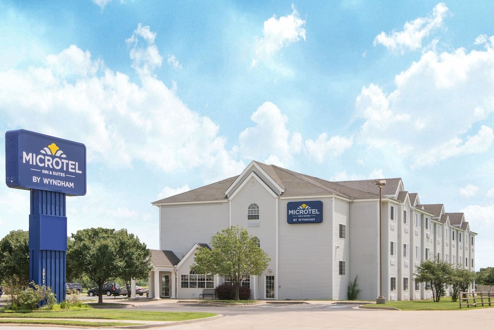Microtel Inn & Suites by Wyndham Independence 1/29