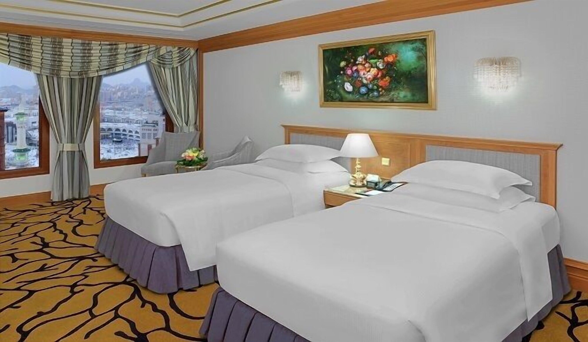 ROYAL, VIP, SUITE, PARTIAL KAABA VIEW, LOUNGE ACCESS