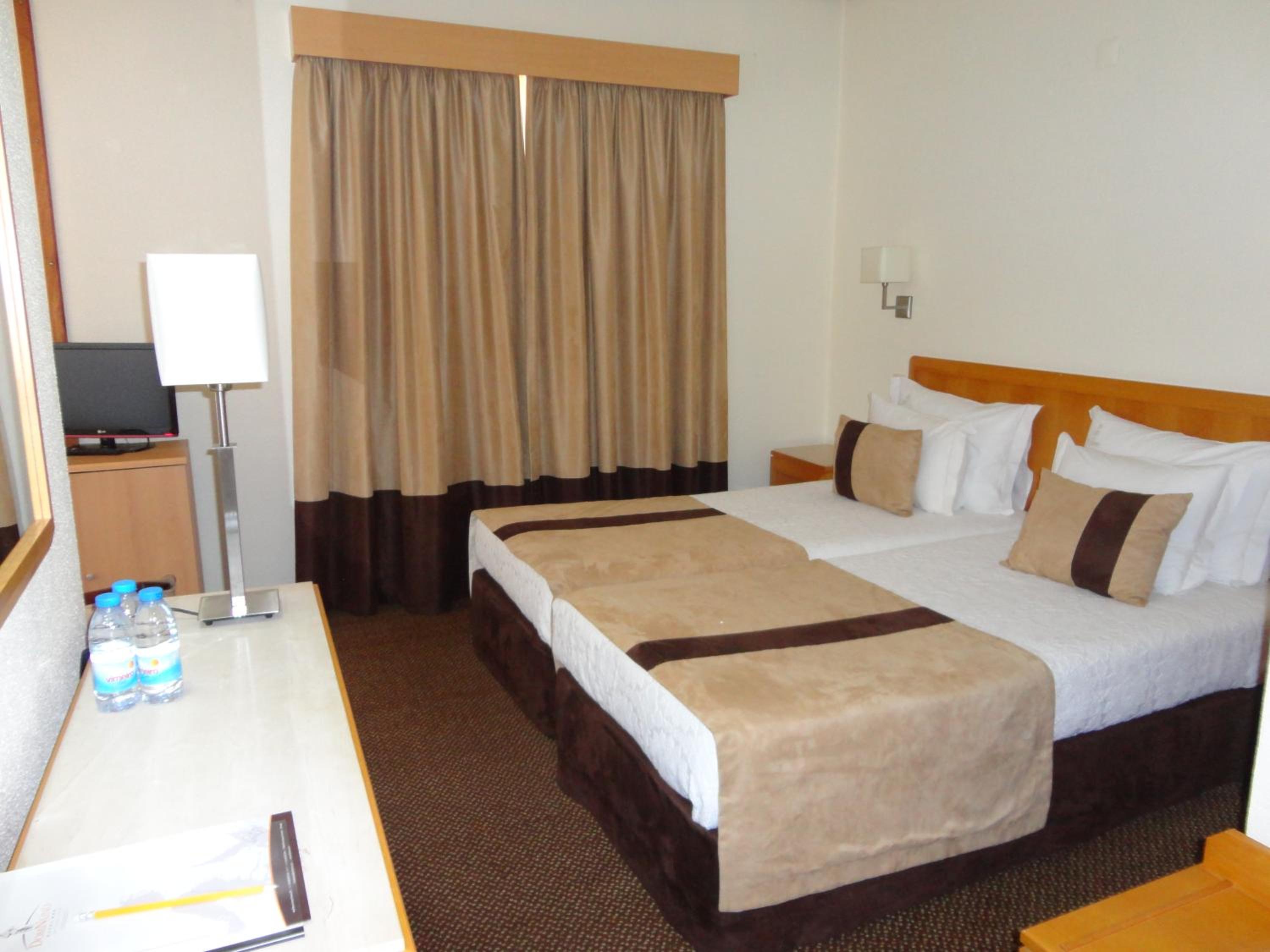 Hotel Dom Nuno 14/49