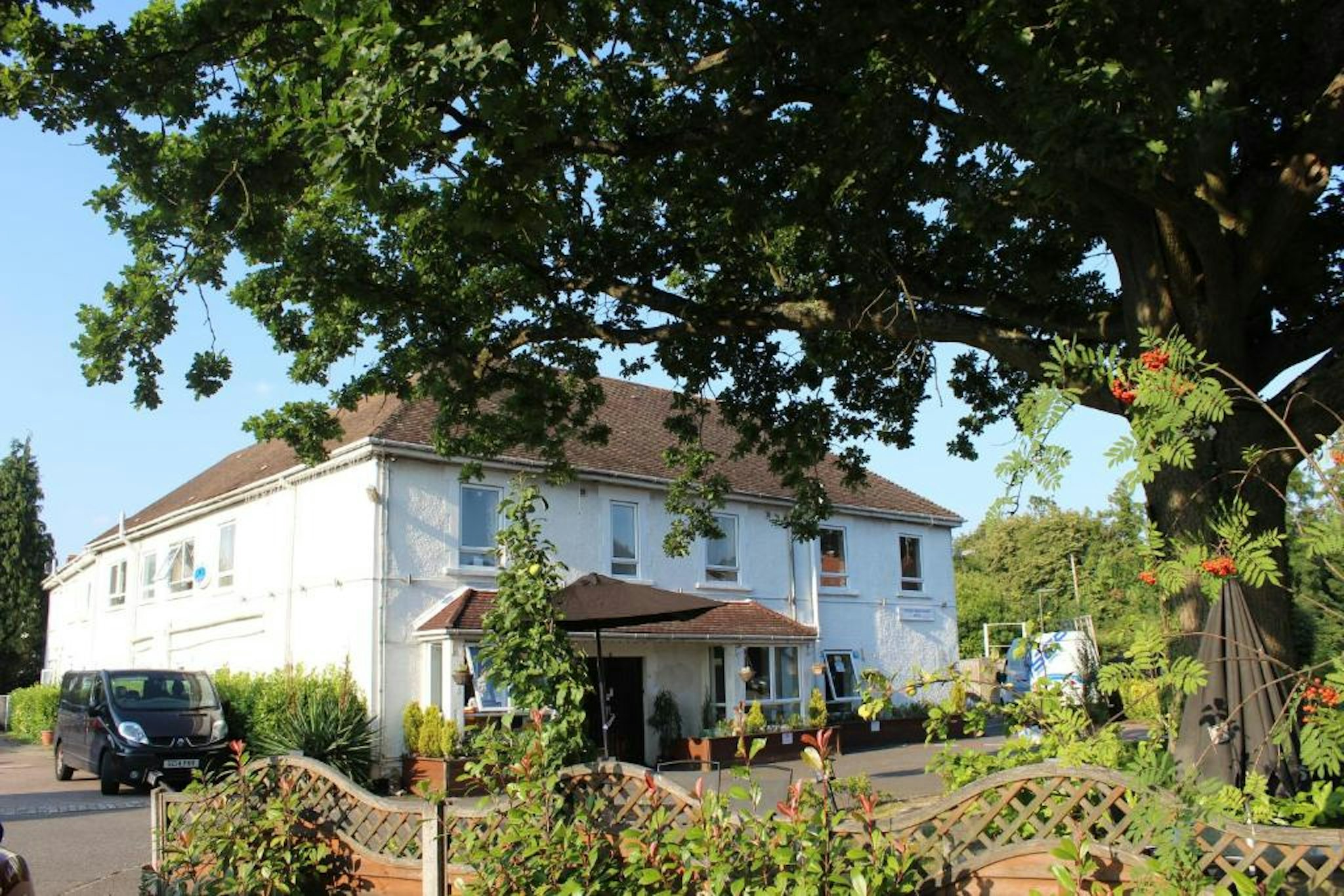 Gatwick Whitehouse Hotel 7/63