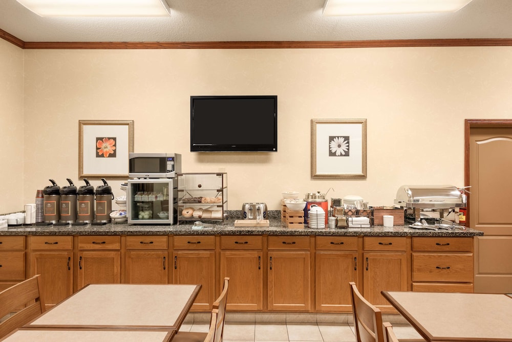 Country Inn & Suites by Radisson, Sioux Falls 21/21