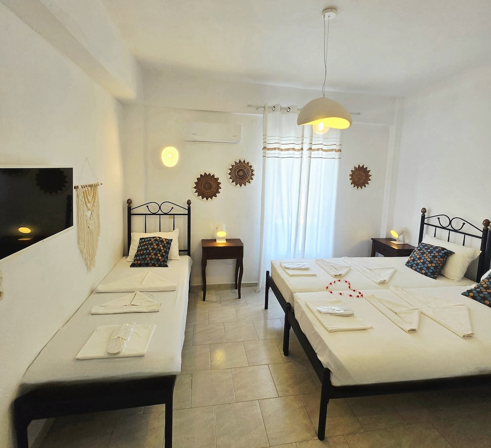Afrodite Hotel 19/80