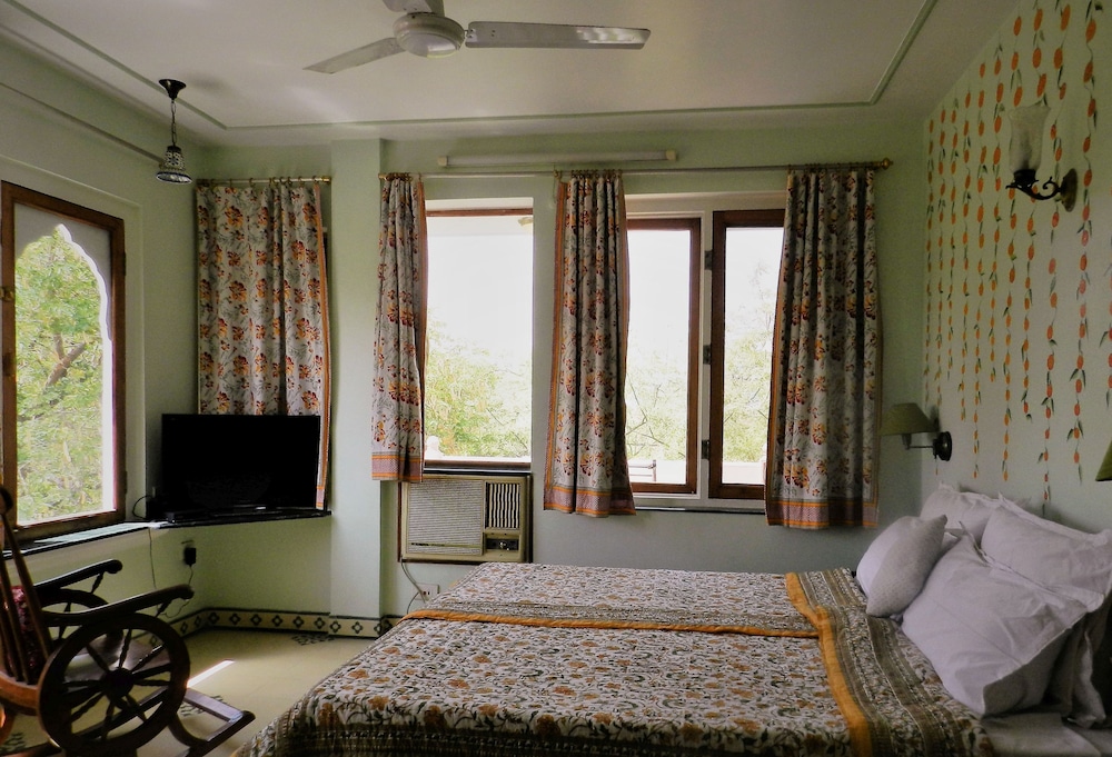Om Niwas Suite Hotel 34/67