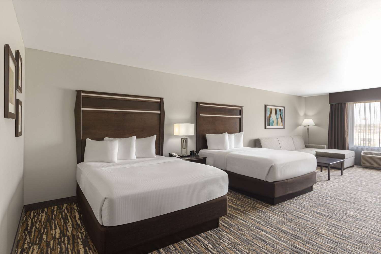 La Quinta Inn Suites By Wyndham Sioux Falls 19/55