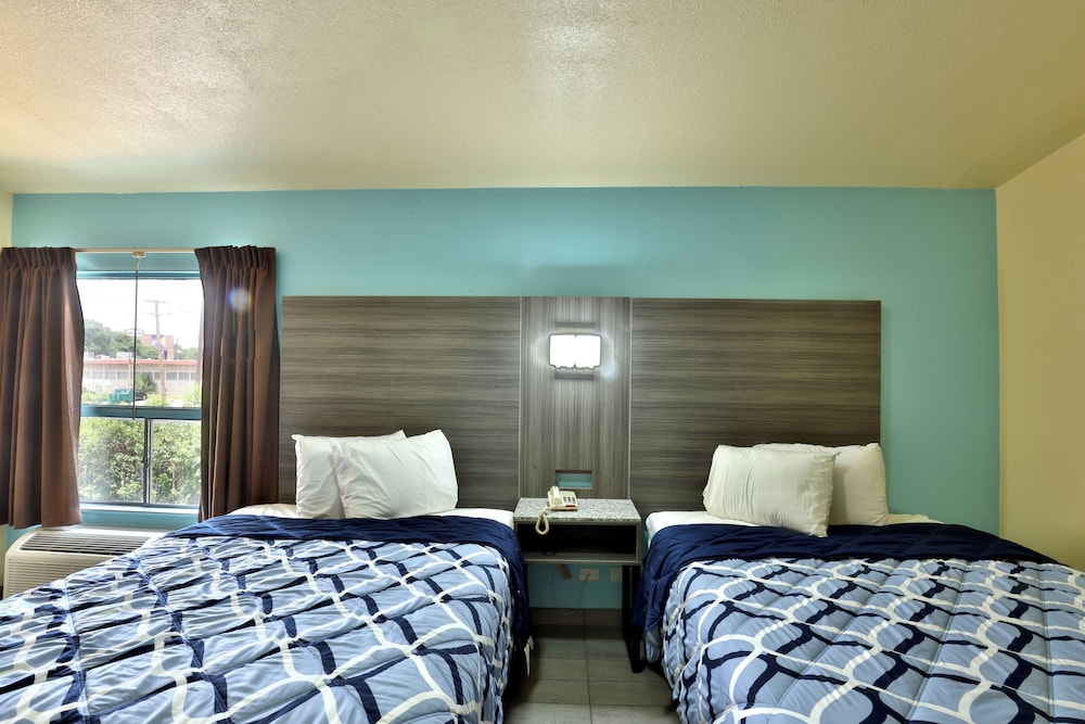 Americas Best Value Inn San Antonio Airport South 19/39
