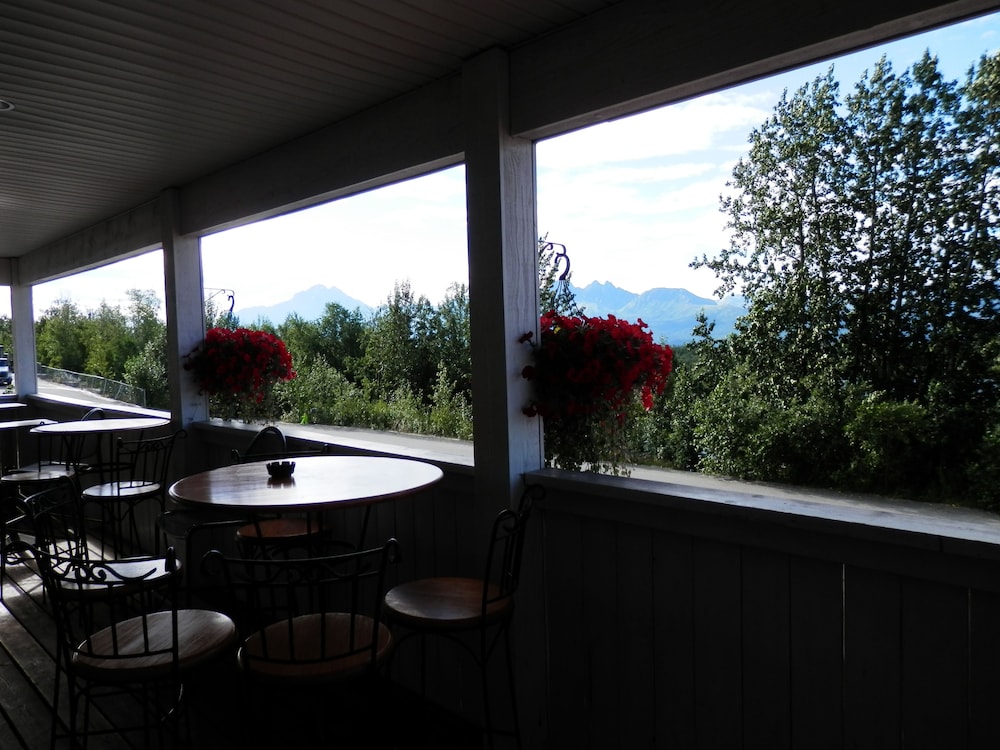 Grand View Inn And Suites 48/65