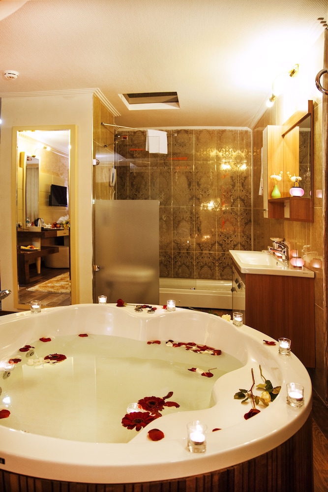 Cukurova Erten Hotel 11/20