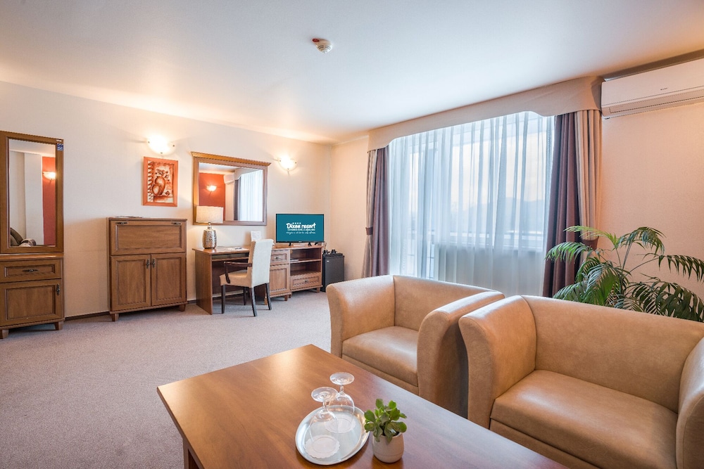 Dixon Congress Hotel 36/63