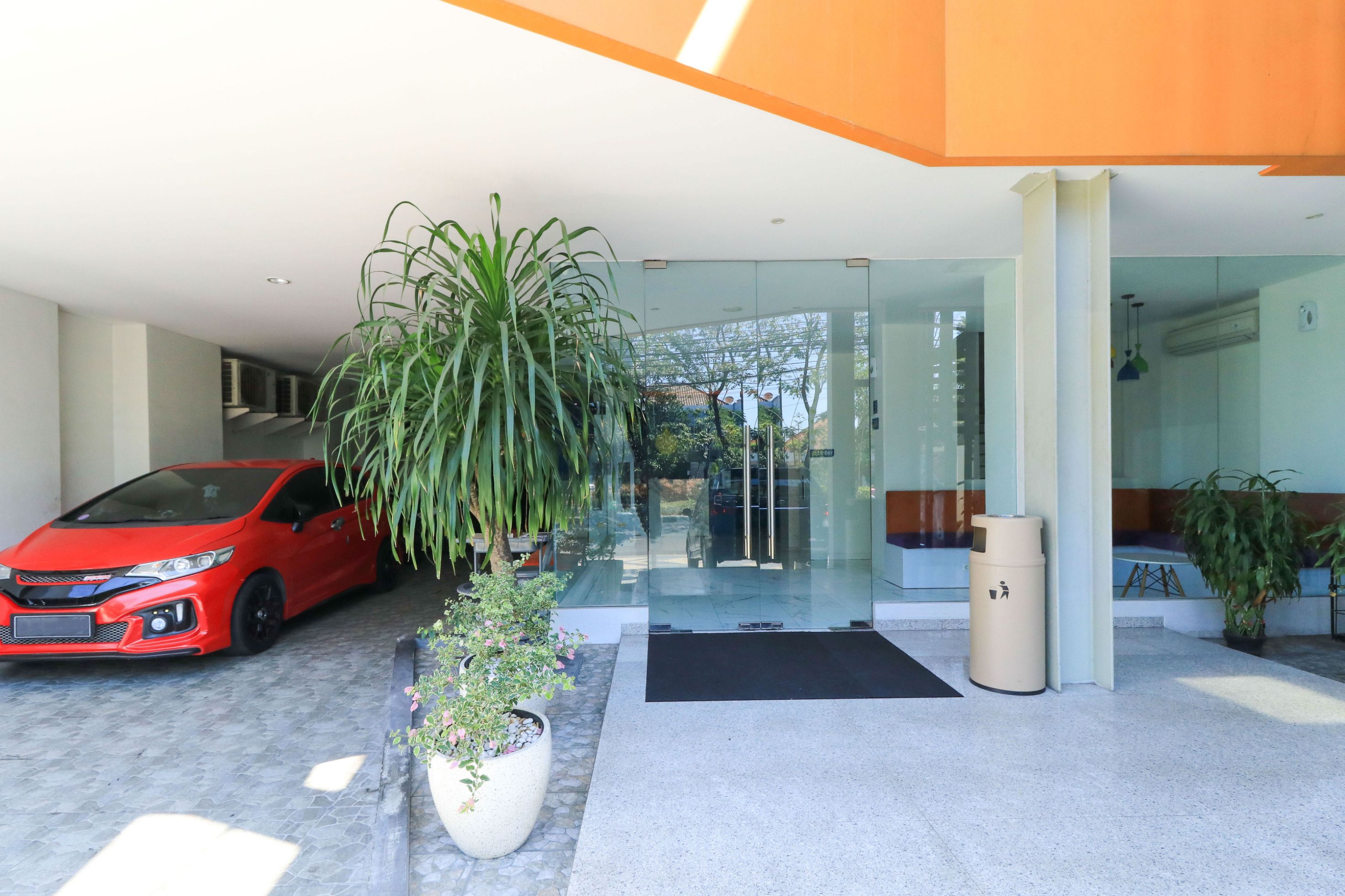 HOTEL BERLIAN INTERNATIONAL SURABAYA 44/47