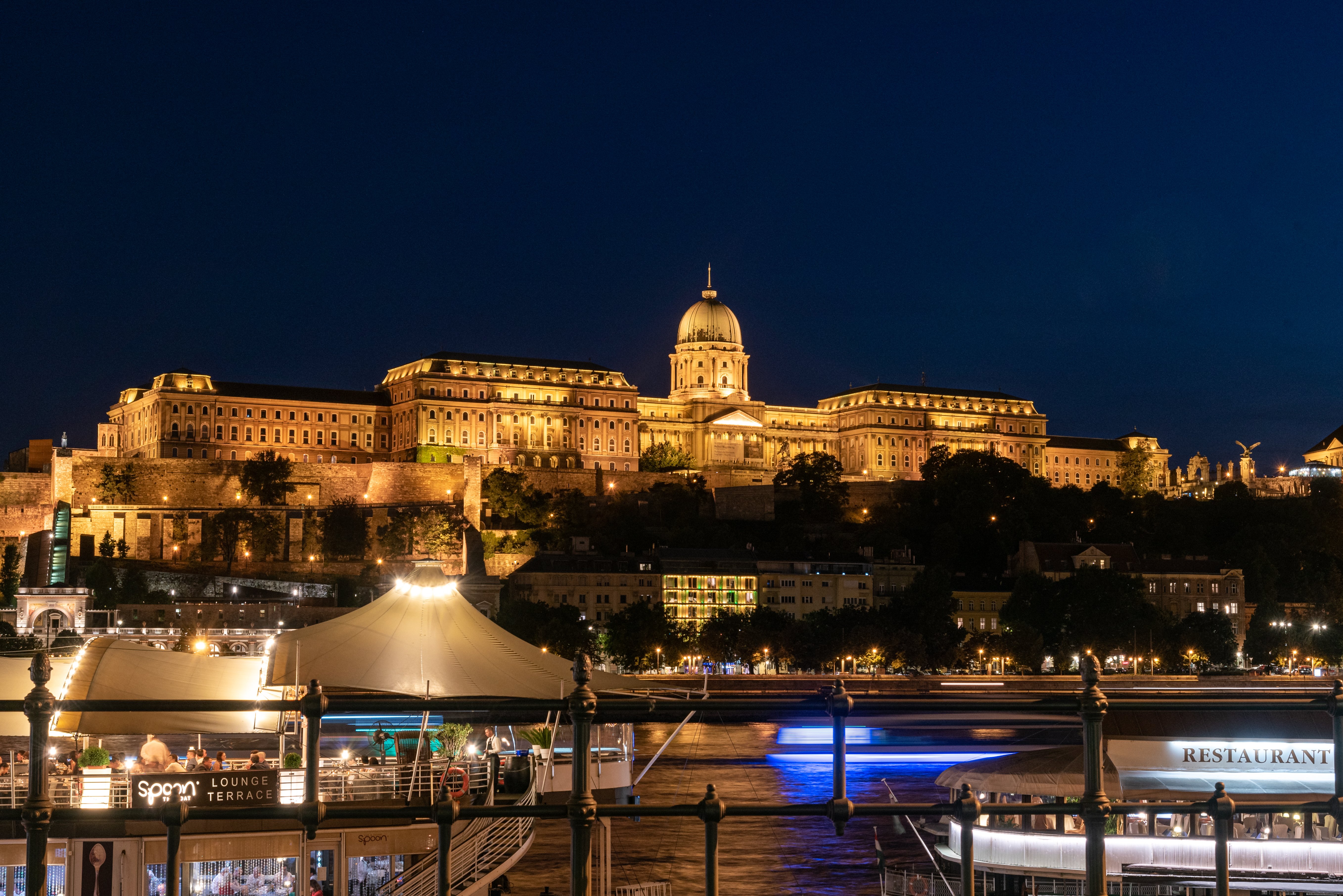 Intercontinental Budapest 75/79
