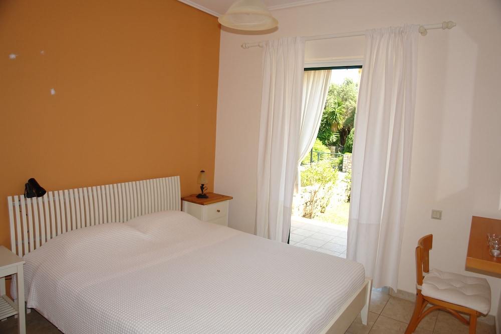 Barbati Bay Apartments 16/66