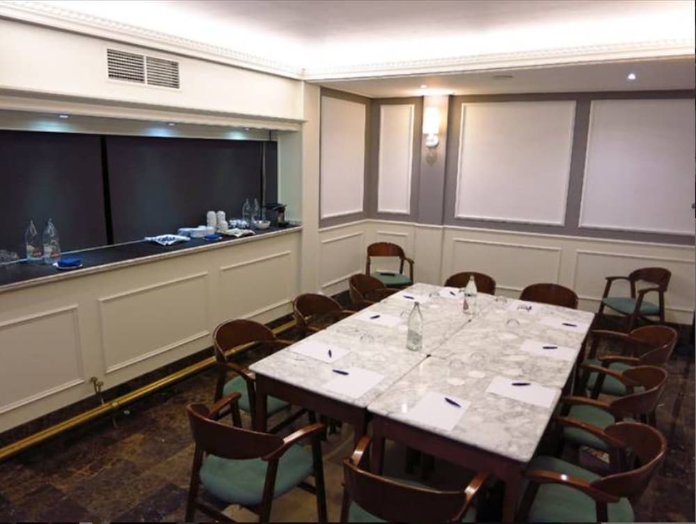 Hotel Catedral 50/59