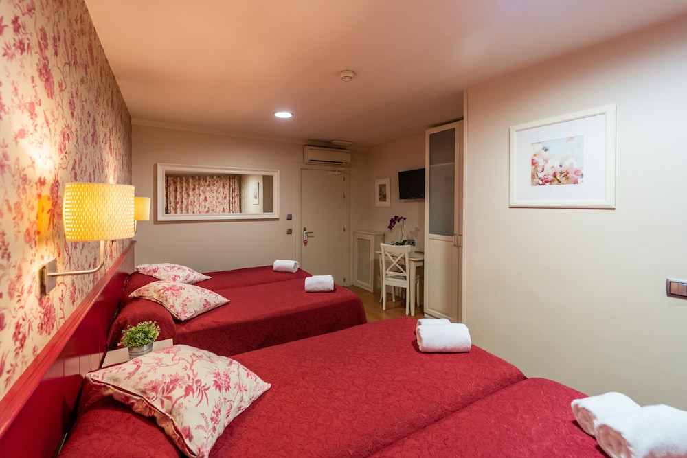 Matheu Hostal 34/52