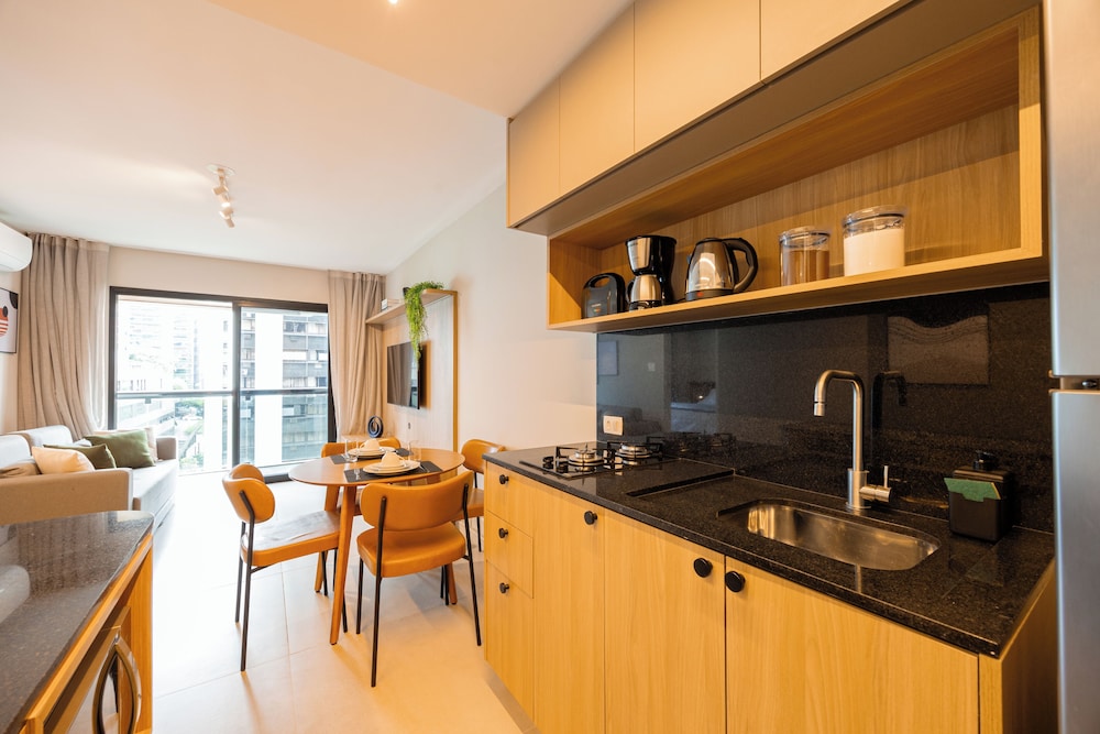 The Landmark Residence 68/77