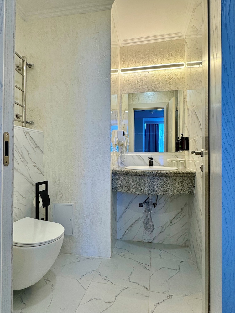 Grand Eurasia Hotel 49/50