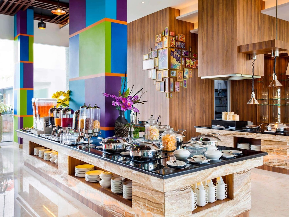 IBIS STYLES CIKARANG 25/35