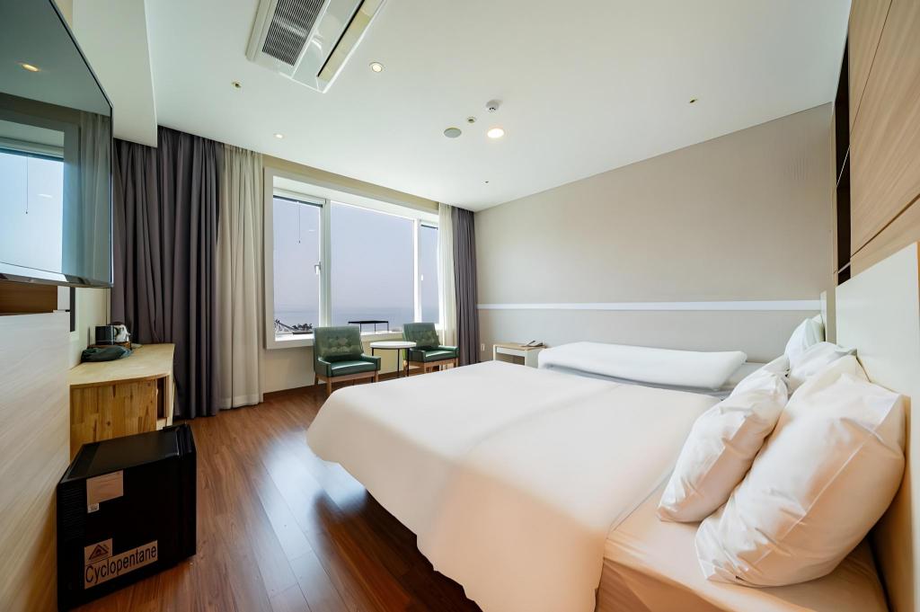 Sunset, Blue, Suite, Twin Beds, Ocean View