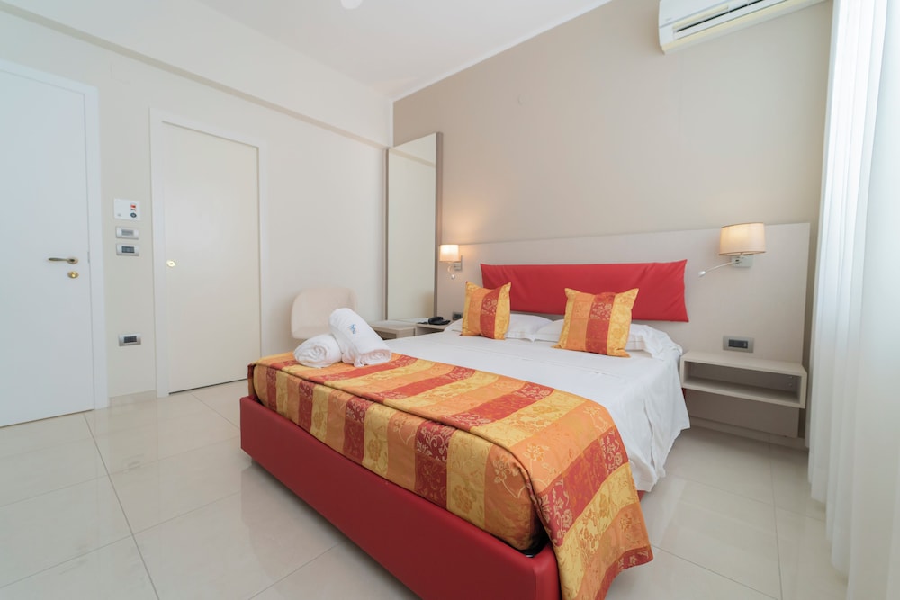 Hotel Residence San Pietro 17/67