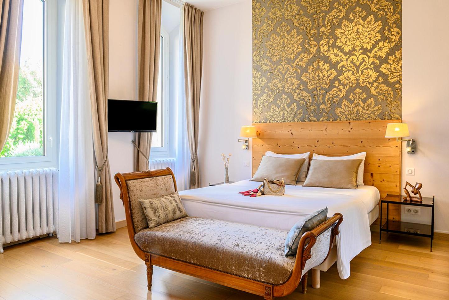 Suite, Apartment