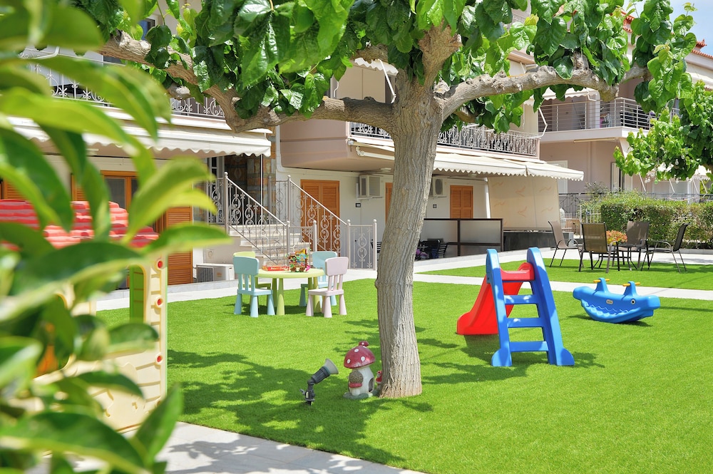 ID Holiday Living 58/72