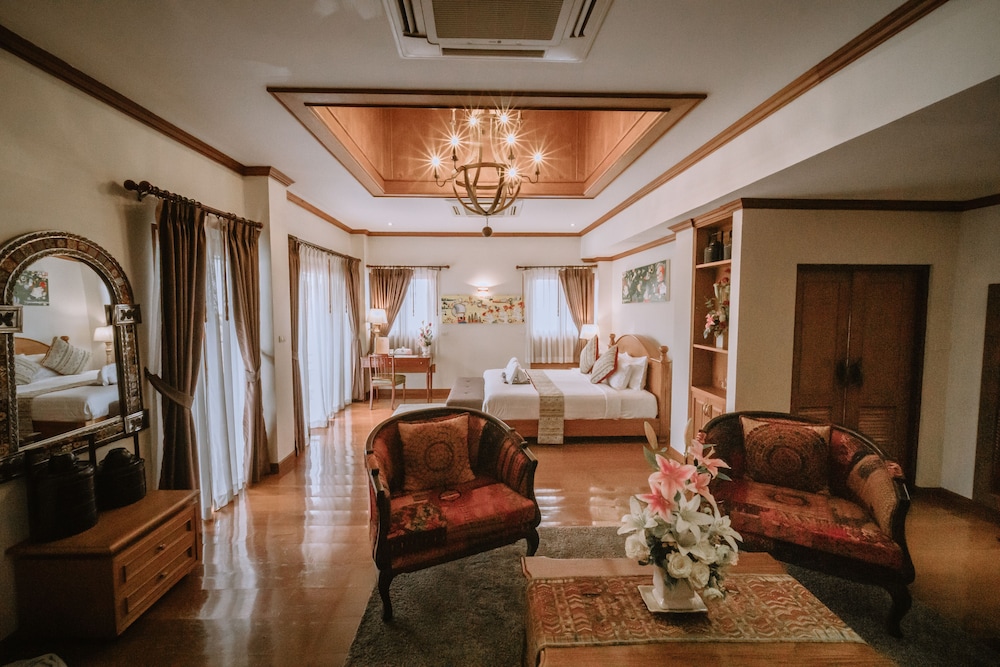 Baan Huen Phen 36/69