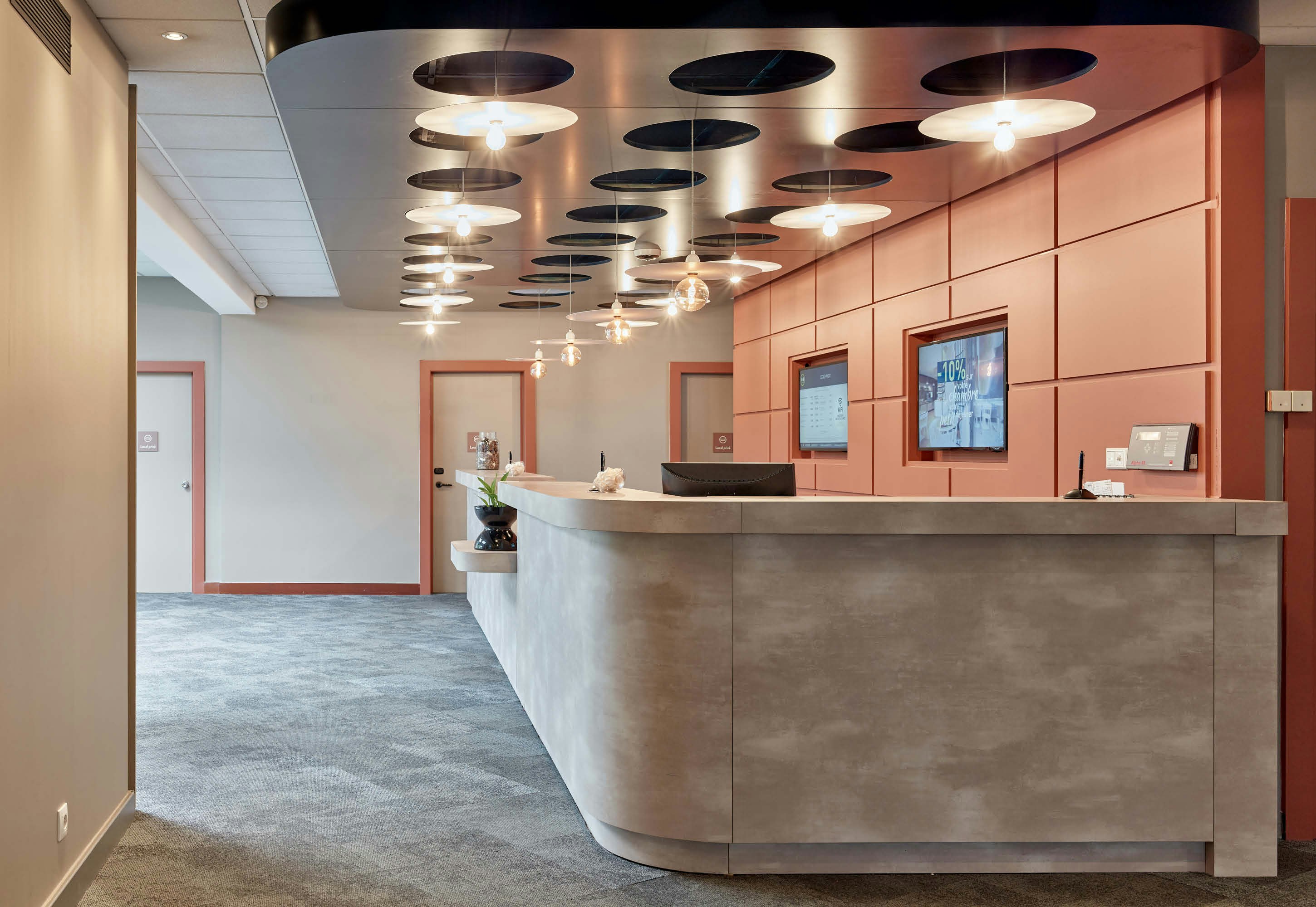 Lobby at B&B Hotel Cergy Port 4 Stars, CERGY