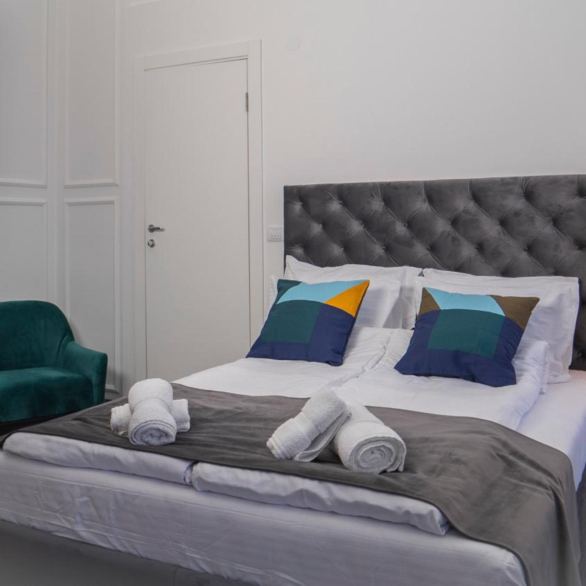 Standard, Double Bed, City View