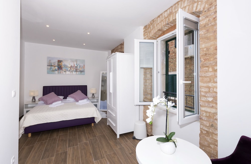Peruzovic Rooms Apartments 44/70
