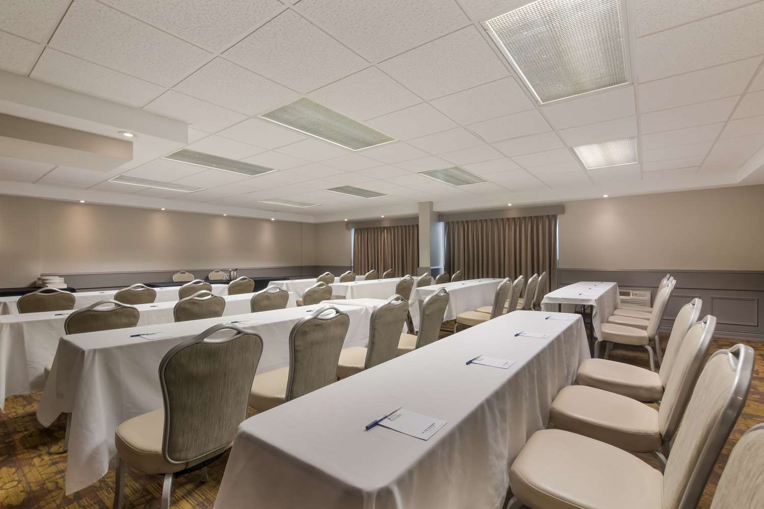Best Western St Catharines Hotel Conference Centre 16/17