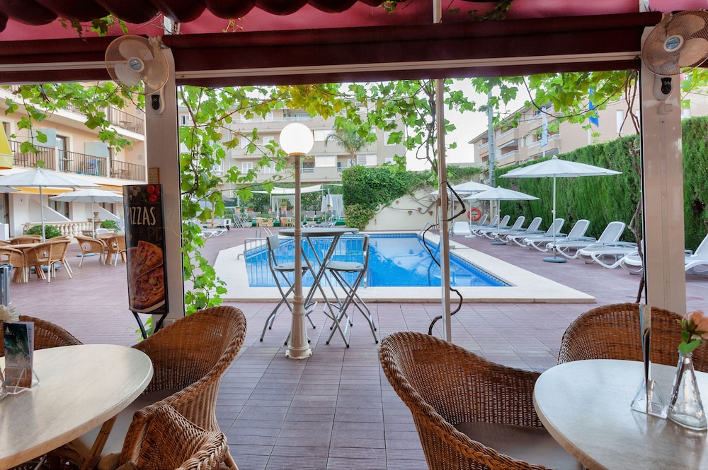 Hotel Amoros 53/69