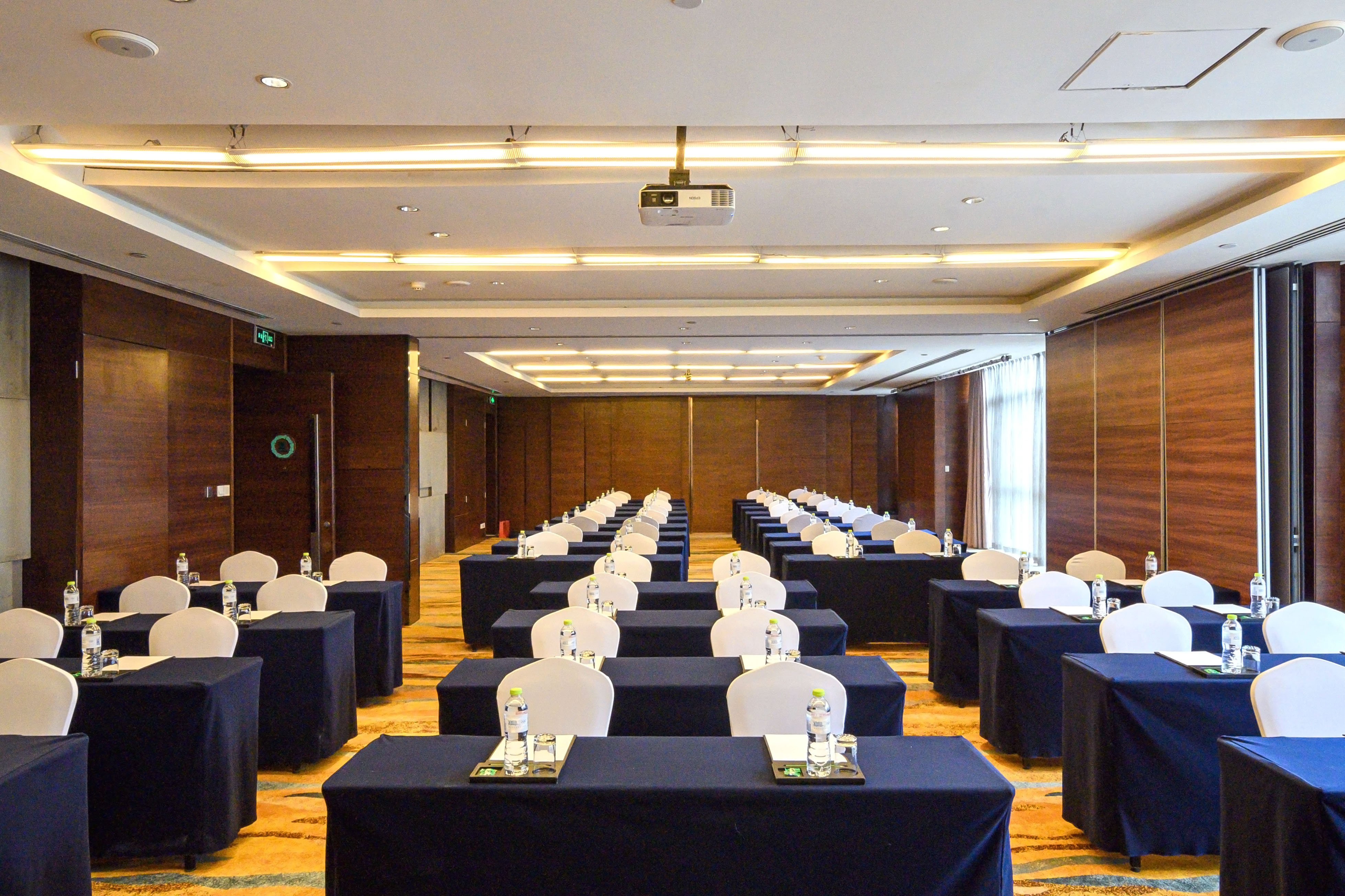 Holiday Inn Qingdao City Centre 38/50