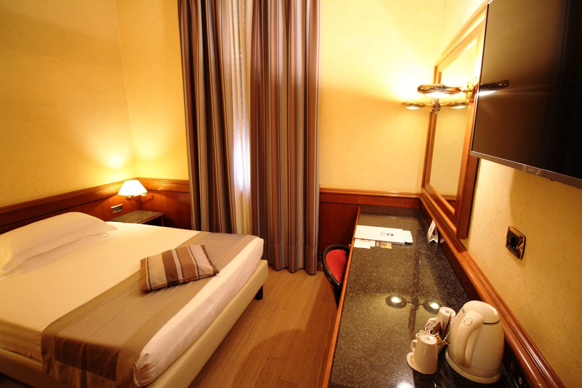 Standard, Single Bed, French Bed، Best Western Hotel Moderno Verdi 5/9