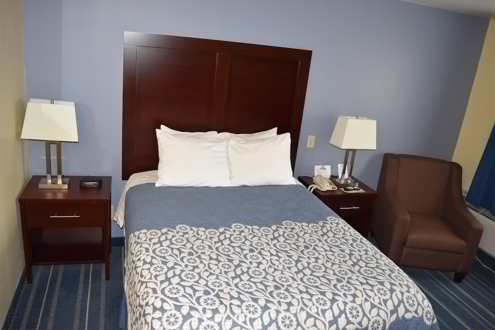 Days Inn by Wyndham Grand Island 6/24