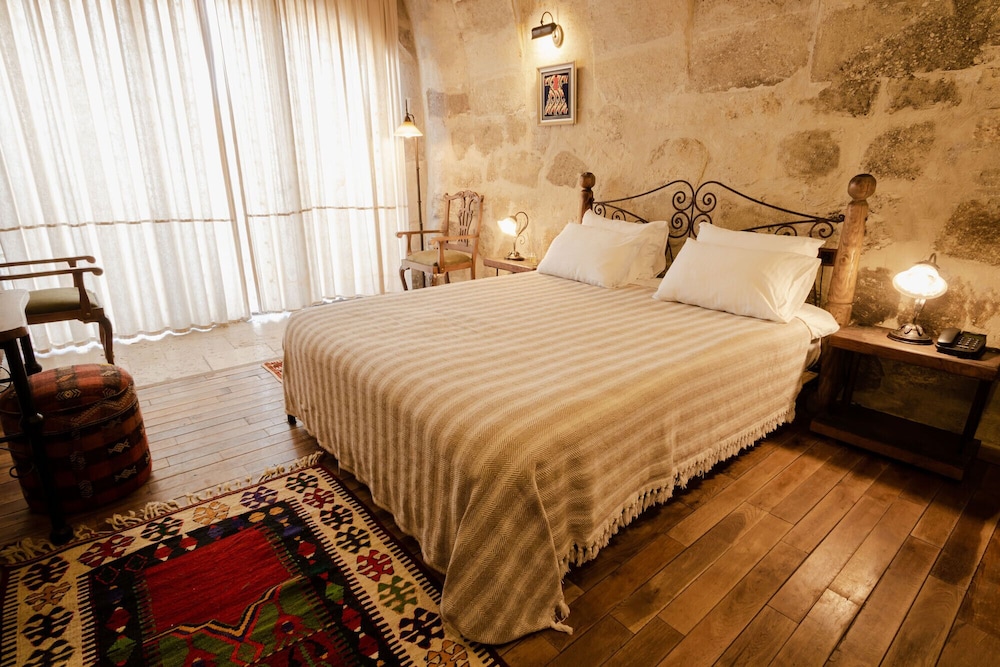 Sultan Cave Suites 25/77