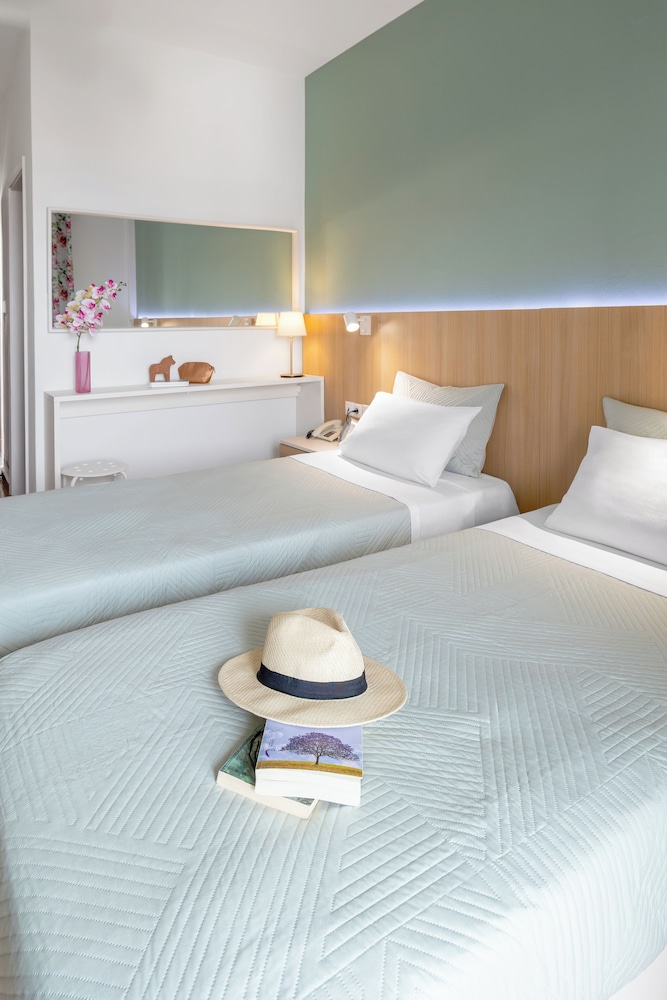 Design, Triple, 3 Beds, Sea View, Sofa