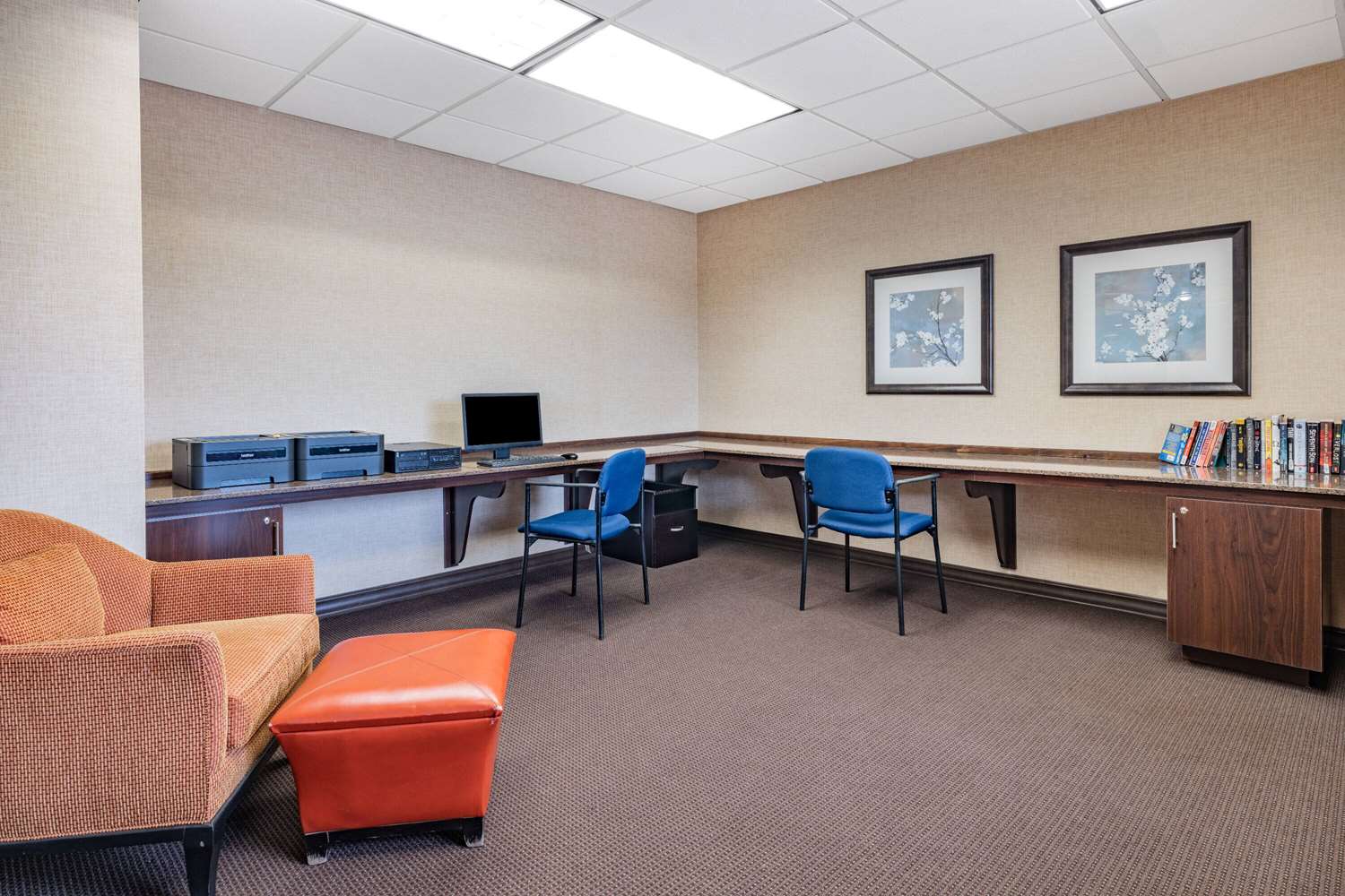 Hawthorn Suites By Wyndham Dickinson 47/58
