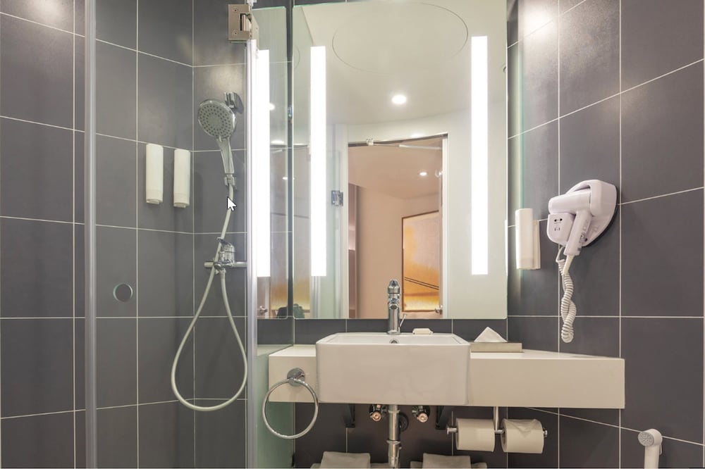 Ibis Kolkata Rajarhat 76/76