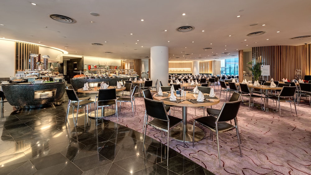 Novotel Century Hong Kong 34/48
