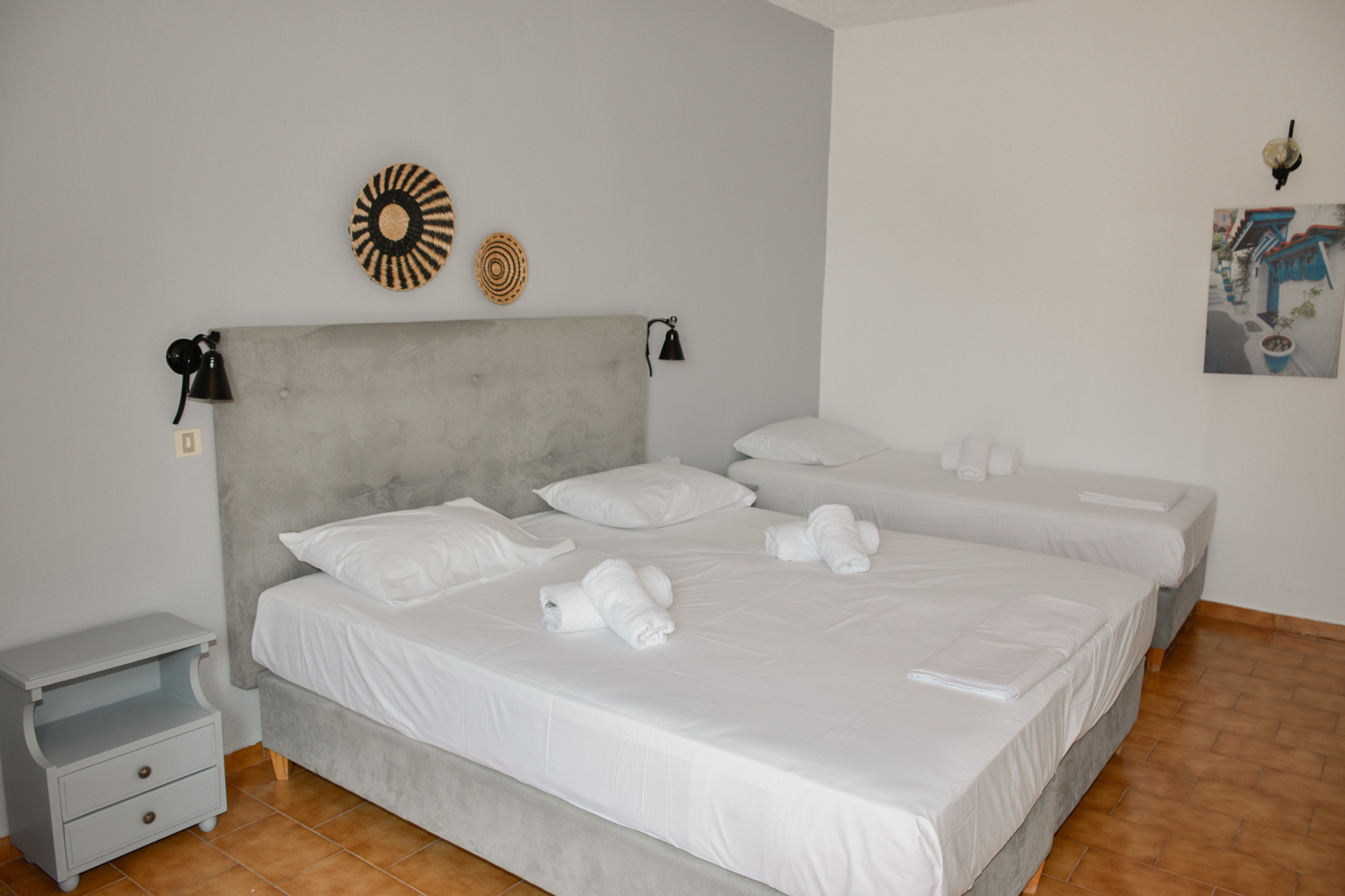 Room, Triple