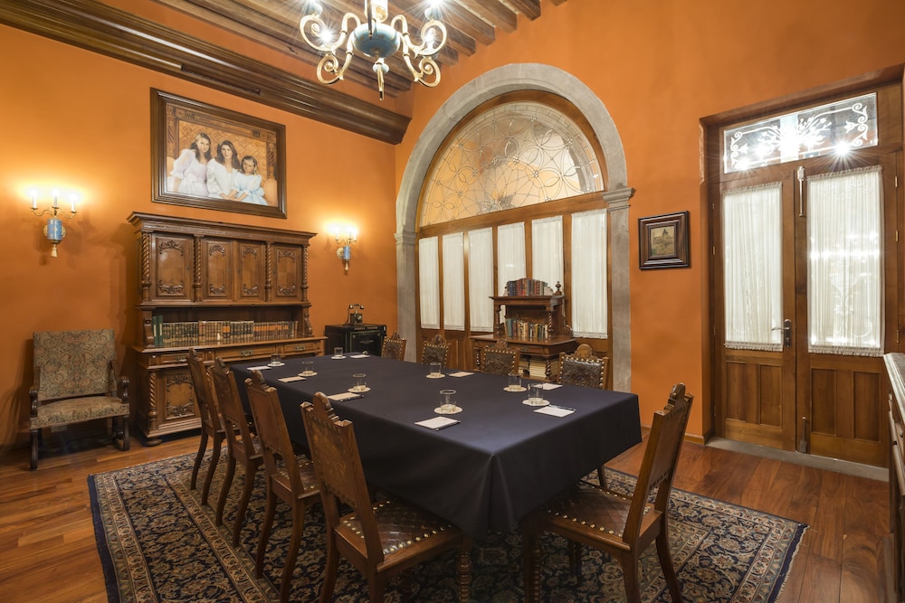 Museo Palacio de San Agustin 54/65