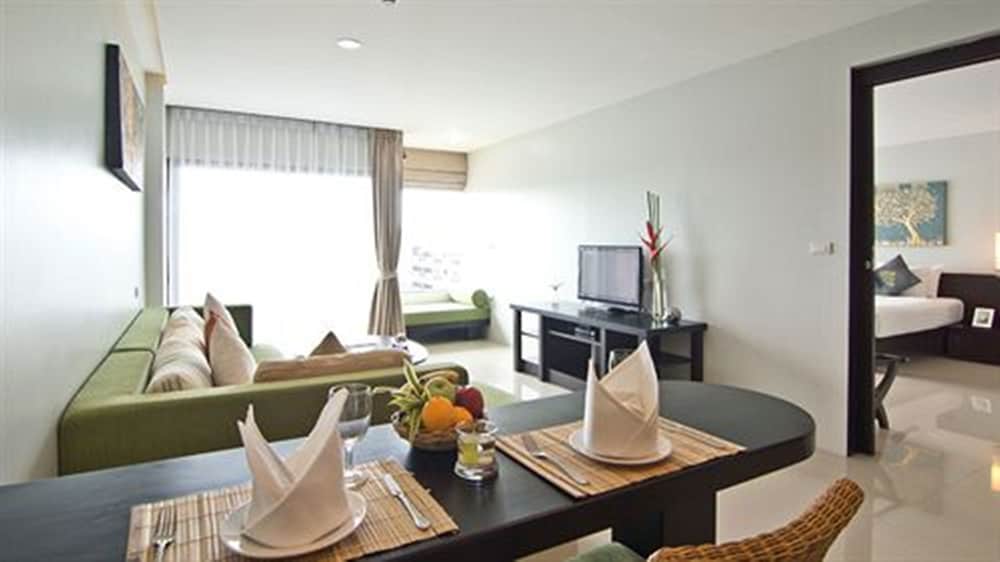 PALMYRA PATONG RESORT 33/61