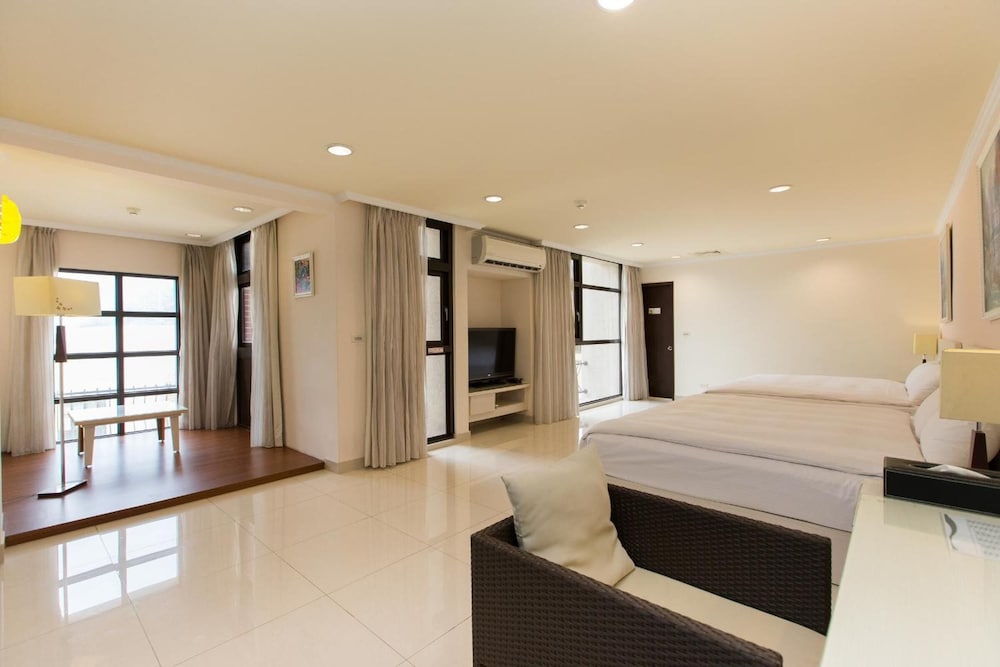 F Hotel Sanyi 20/32