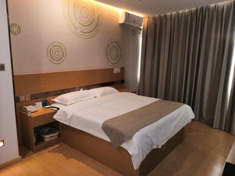 GreenTree Inn Shanghai Jinshan District Wanda Plaza Longhao Road Express Hotel 21/49